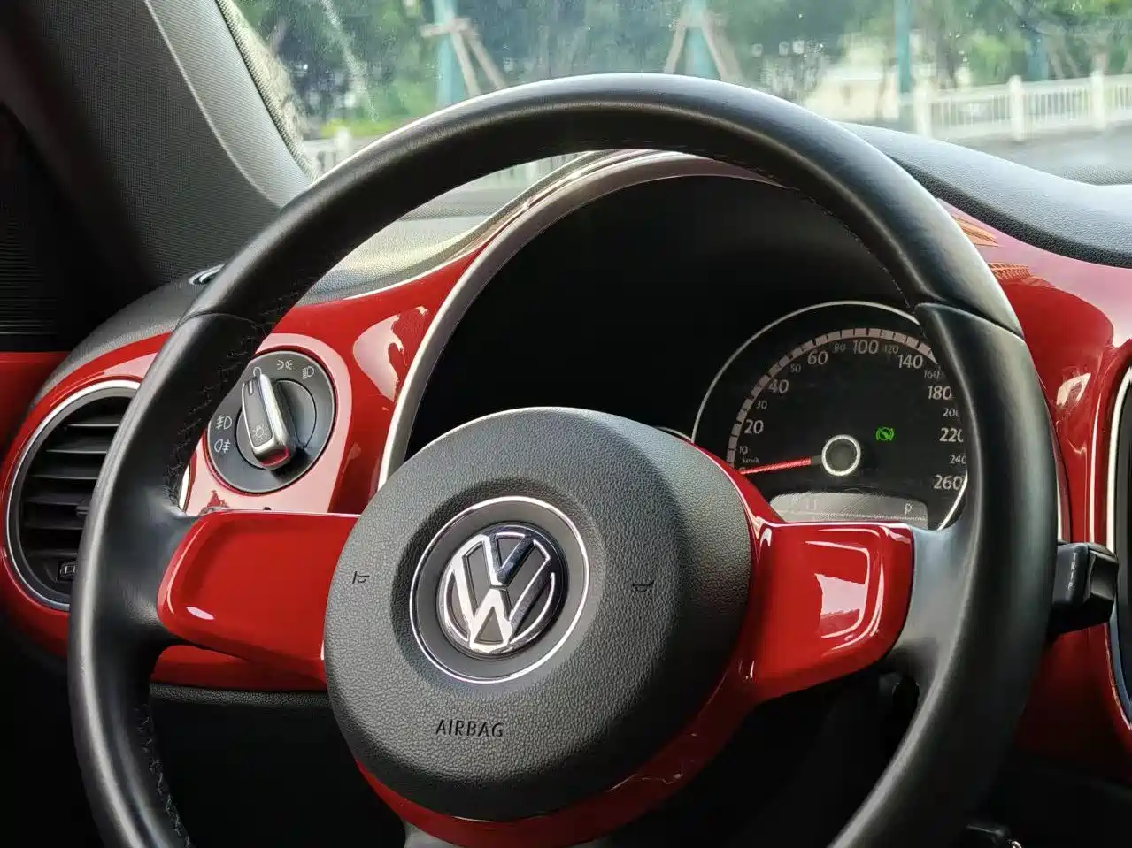 Volkswagen Beetle 2013 1.2TSI Fashion фото 8