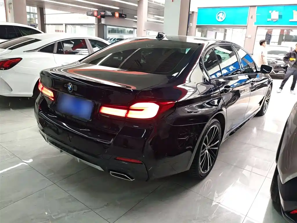 BMW 5 Series 2022 Facelift 530Li Leading M Sport Package фото 5