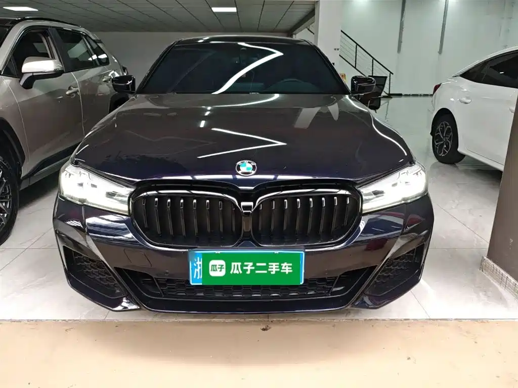 BMW 5 Series 2022 Facelift 530Li Leading M Sport Package фото 3