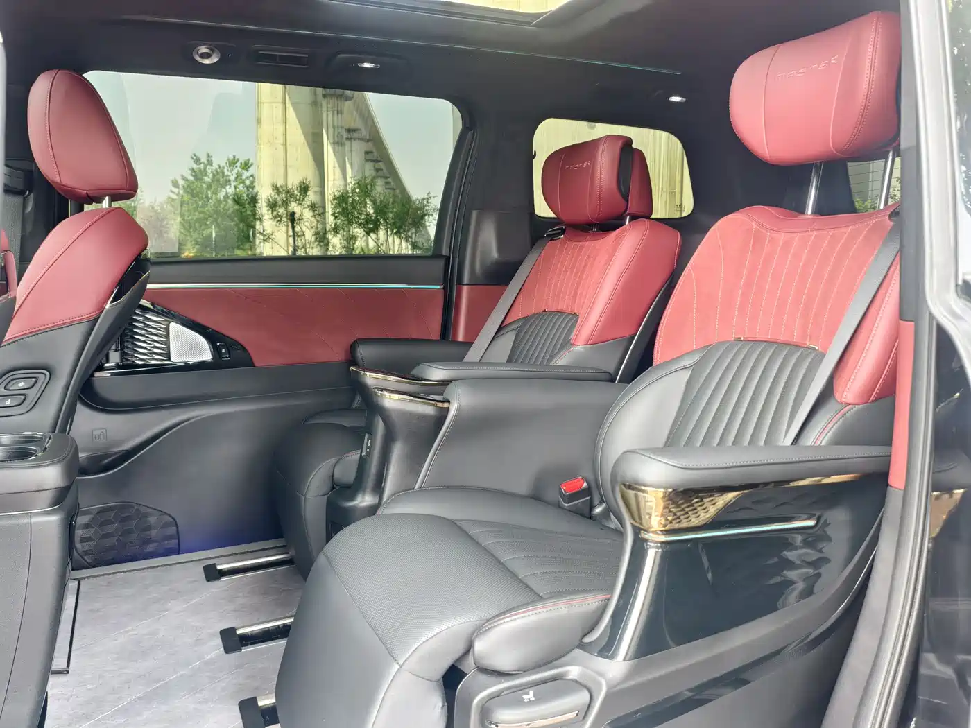 GAC Trumpchi Trumpchi M8 2024 Patriarch Series 400T Ultimate Edition фото 7