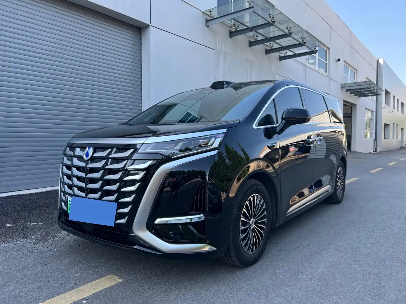Denza D9 2025 DM-i Smart Driving Edition 1020 AWD Flagship