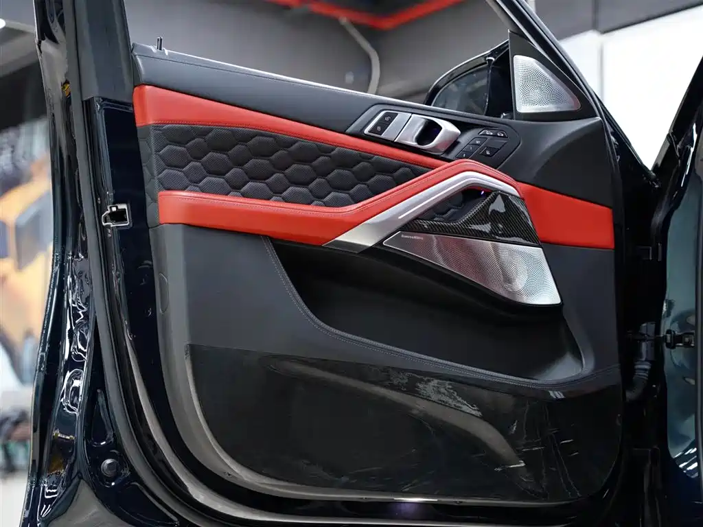BMW X6 M 2022 X6 M фото 31