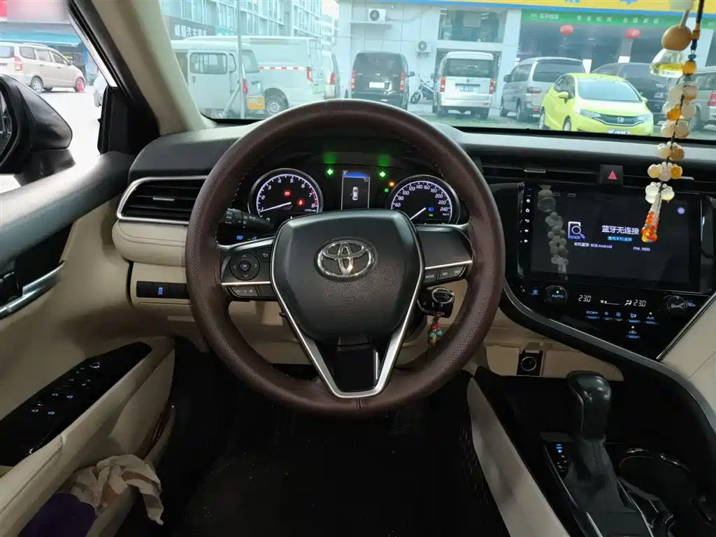 Toyota Camry 2018 2.0E Elite Edition фото 7