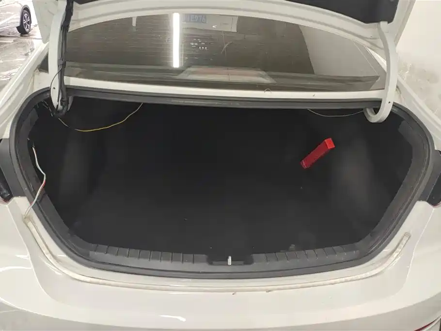 Hyundai Elantra 2016 Model 1.6L Automatic Smart Elite фото 4