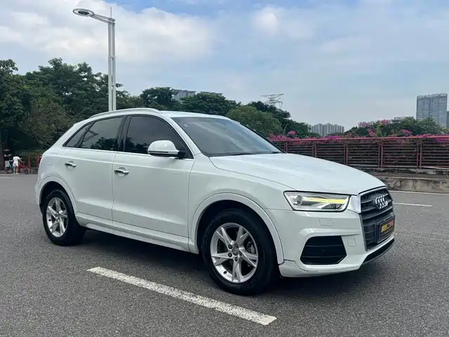 Audi Q3 2017 30 TFSI Fashion — фото 2