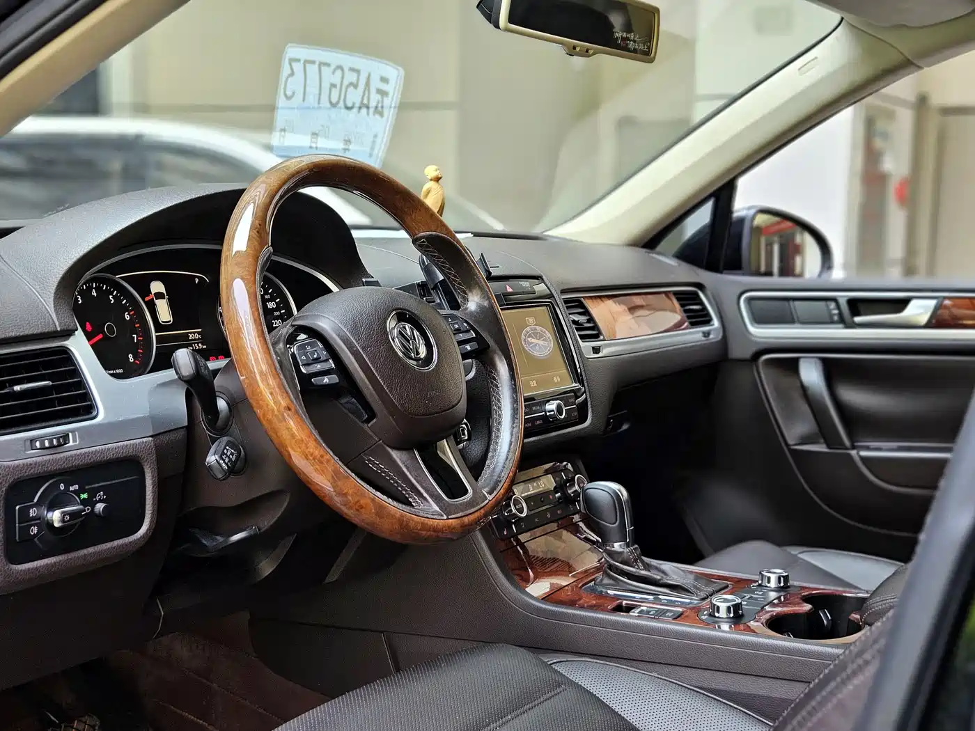 Volkswagen Touareg 2011 3.0TSI Comfort фото 10