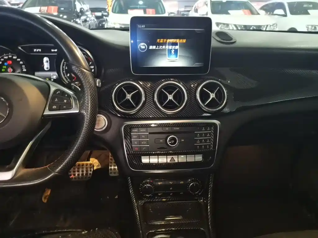 Mercedes-Benz CLA (Import) 2016 Facelift CLA 220 4MATIC фото 13