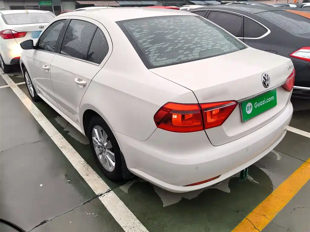 Volkswagen Lavida 2013 Facelift Classic 1.6L Automatic Comfort фото 5