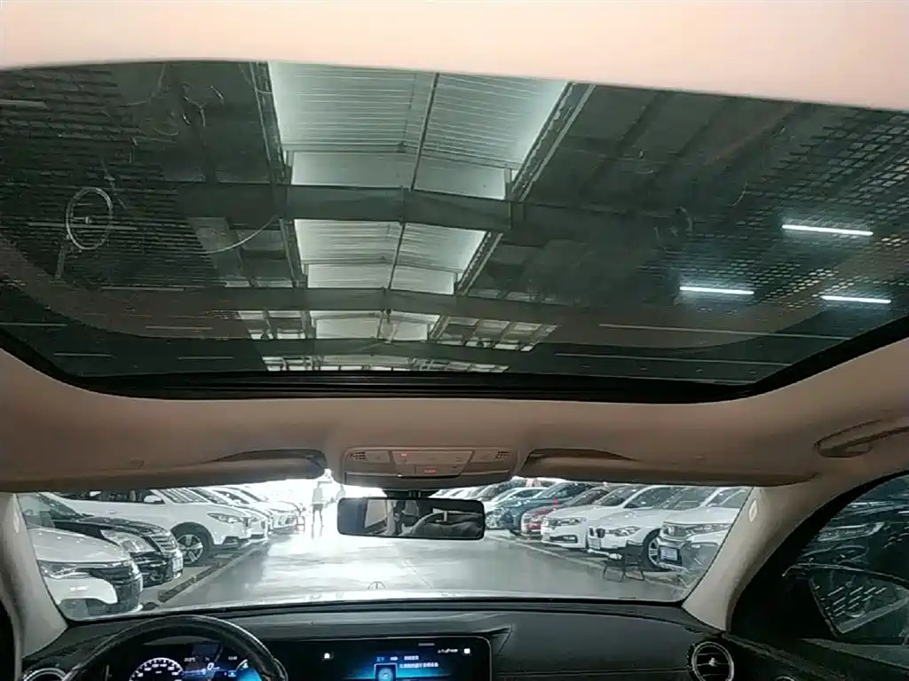 Mercedes-Benz E-Class New Energy 2022 Facelift III E 350 e L Plug-in Hybrid Sedan фото 17