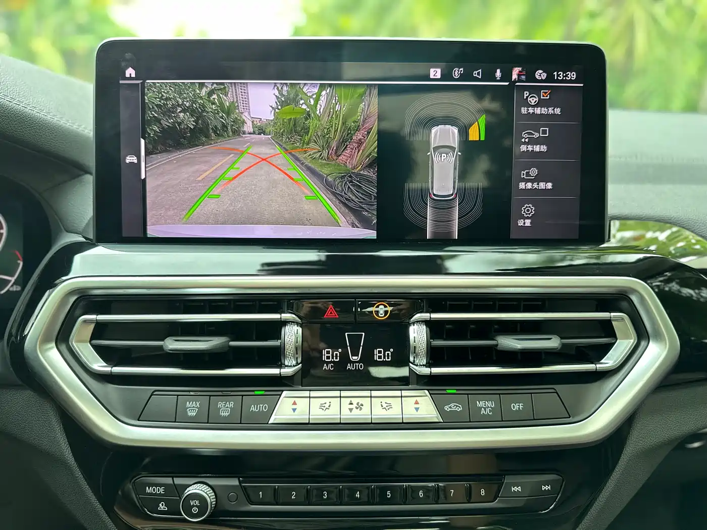 BMW iX3 2022 Leading Edition фото 16