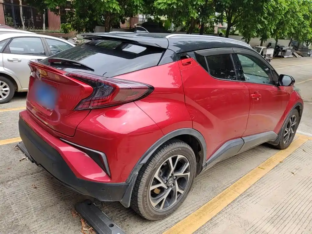 Toyota C-HR 2018 2.0L Luxury Sunroof Edition China VI фото 7