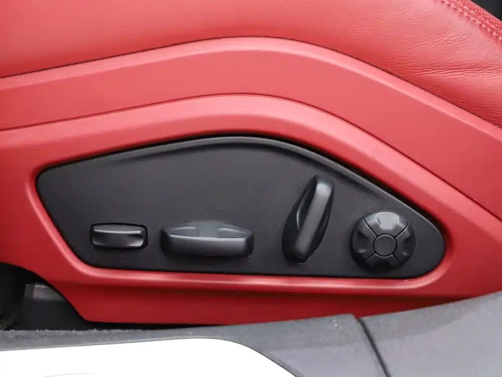 Photo 21 - Porsche Panamera