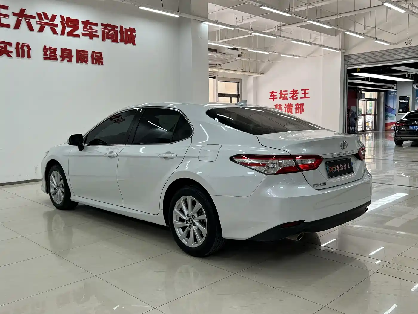 Toyota Camry 2023 2.0GVP Leading Edition фото 14