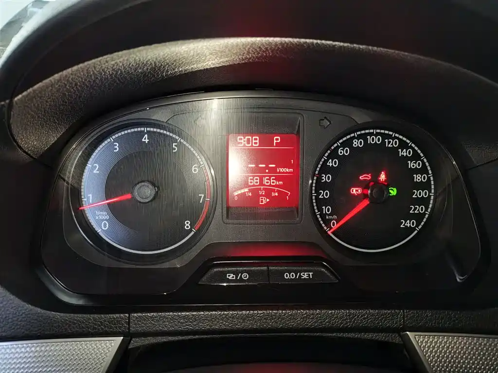 Volkswagen Jetta 2017 1.5L Automatic Comfort фото 12