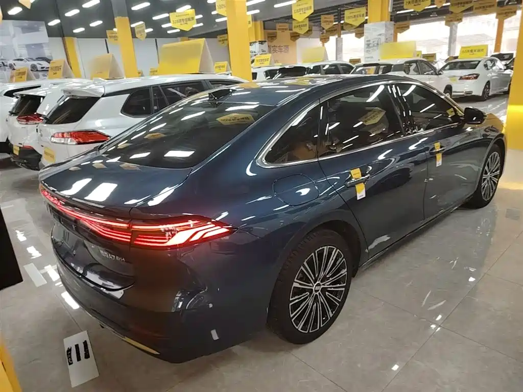 Geely Galaxy Galaxy A7 2025 EM-i фото 7