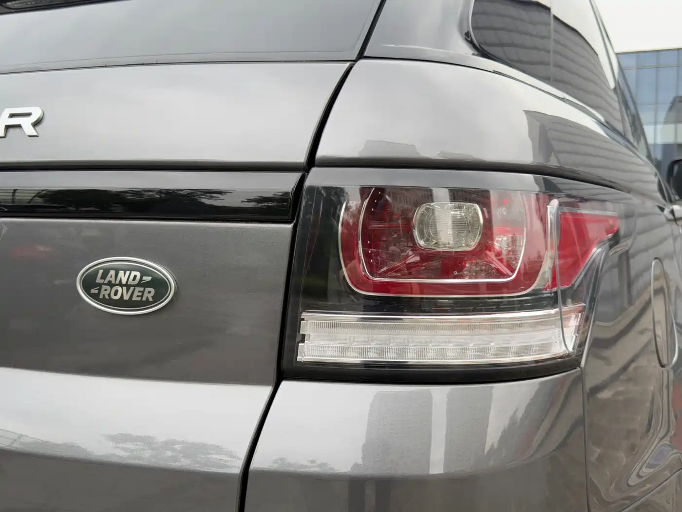Land Rover Range Rover Sport 2016 Model 3.0 SC V6 HSE DYNAMIC фото 30