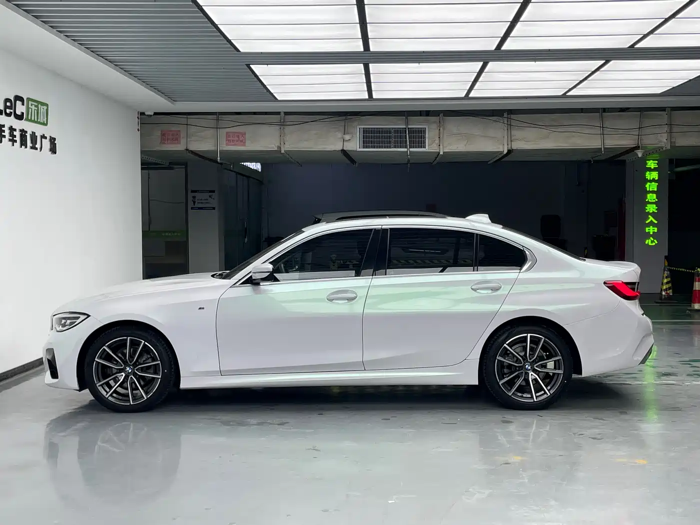 BMW 3 Series 2021 320Li M Sport Package фото 7