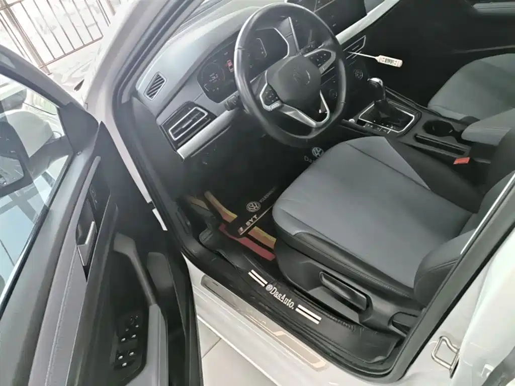 Volkswagen Lavida 2023 1.5L Auto Five Million Edition фото 16