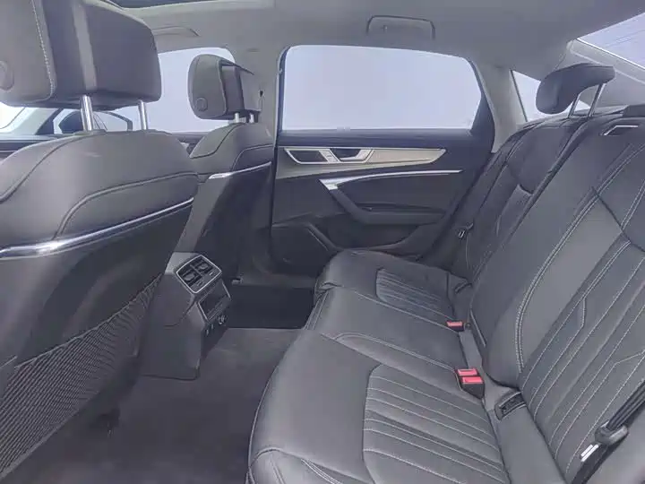 Audi A6L 2023 40 TFSI Luxury Elegance фото 6