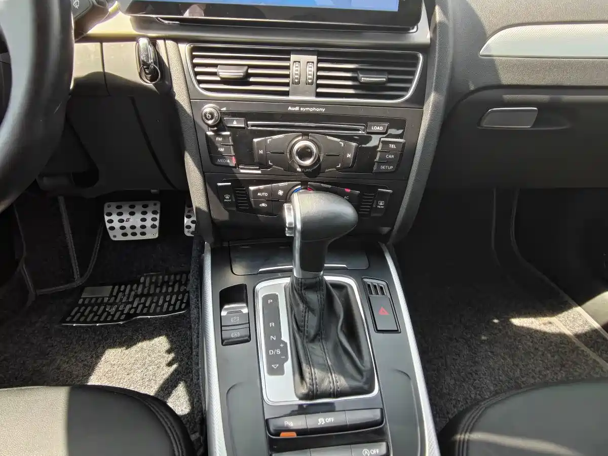 Audi A4L 2013 35 TFSI Automatic Standard фото 8