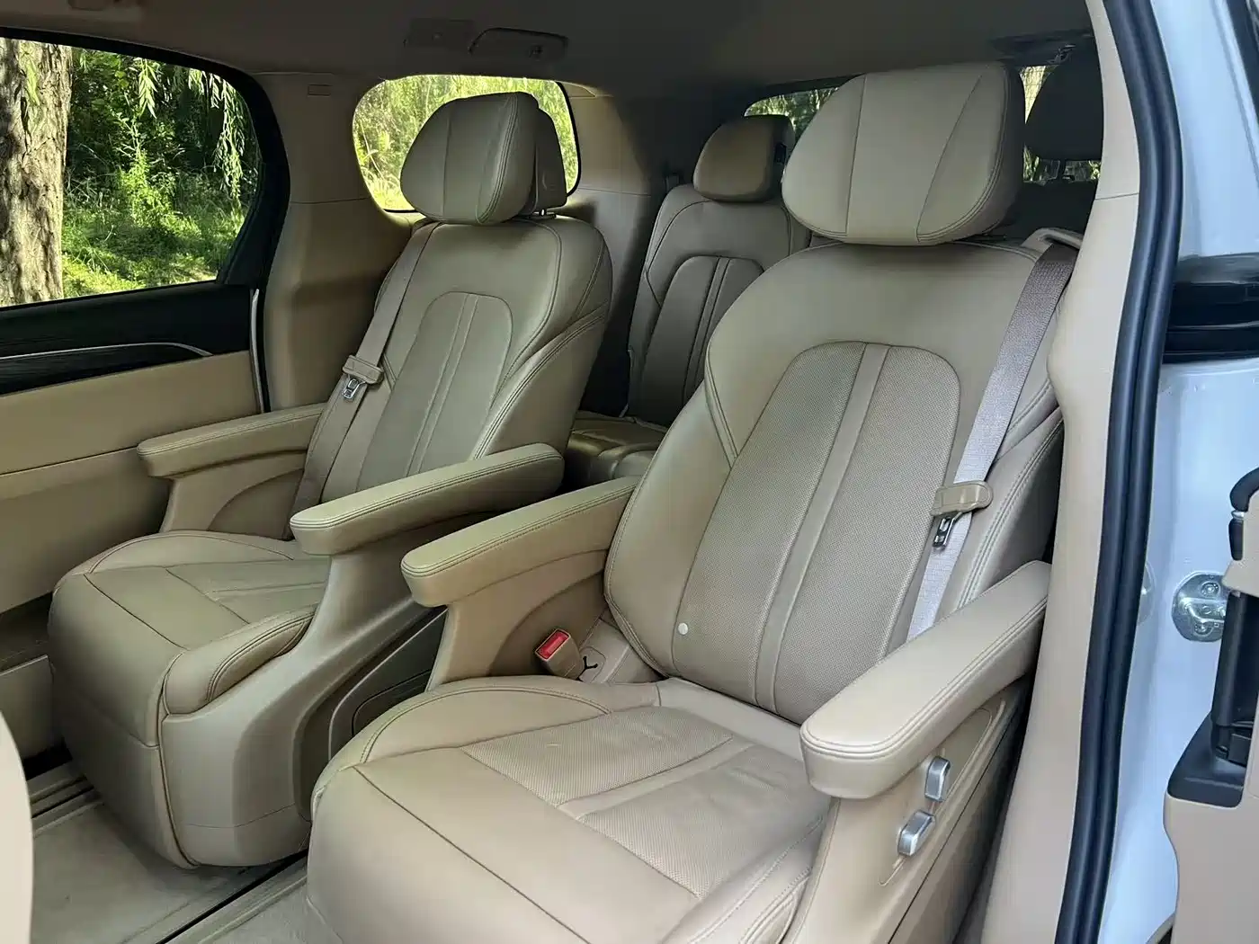 Buick GL8 2020 Model ES Landglory 653T Luxury фото 9