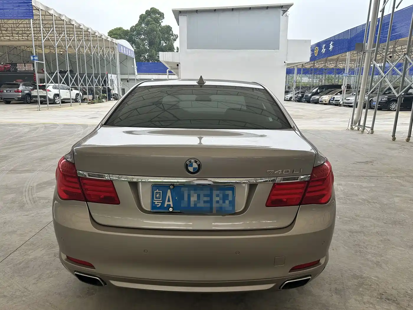 BMW 7 Series 2009 Model 740Li Leading Edition фото 12