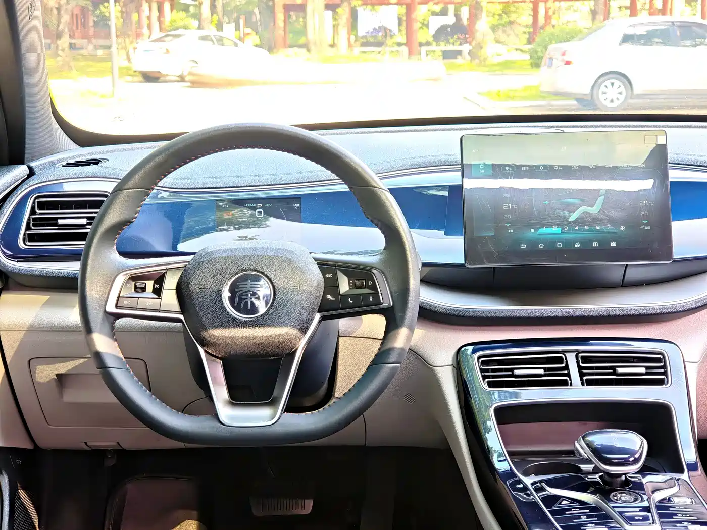 BYD Qin PLUS 2021 DM-i 55KM Flagship фото 10