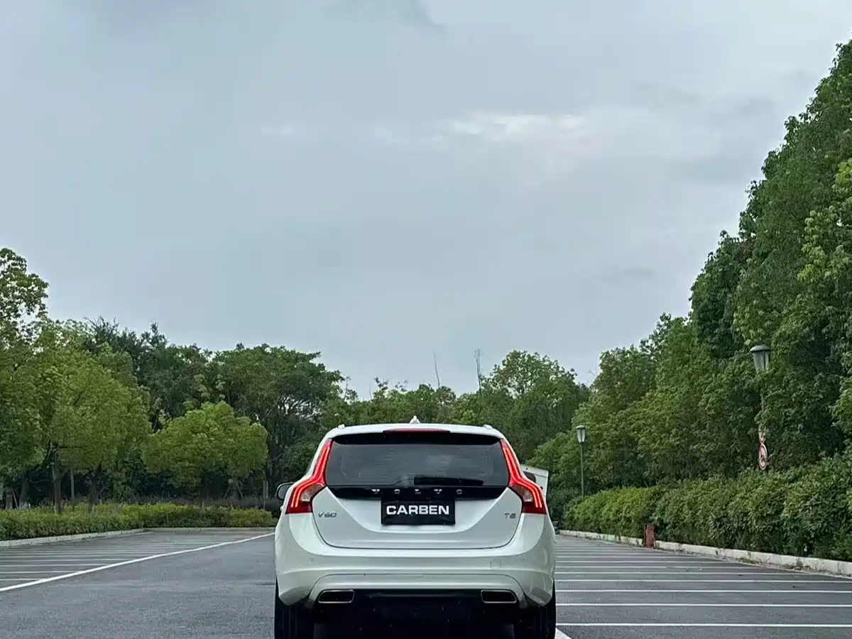 Volvo V60 2014 2014 Model Year Facelift T5 Inscription