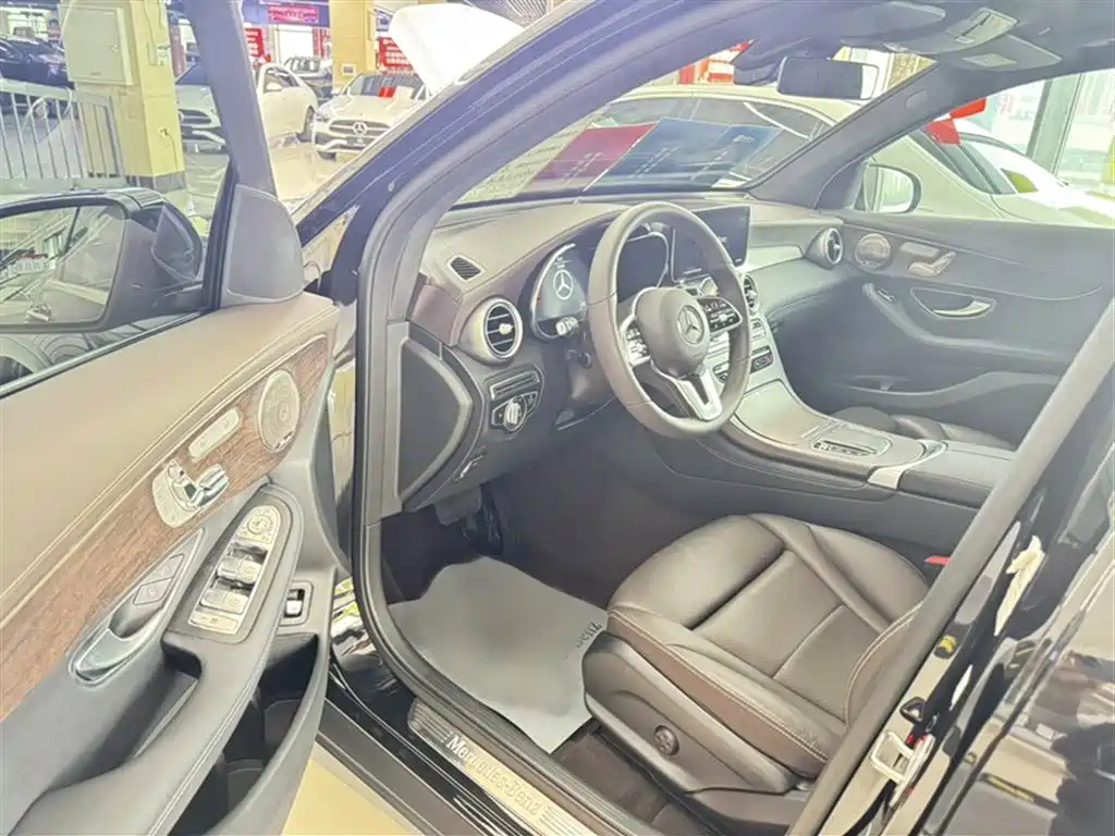 Mercedes-Benz GLC 2022 Facelift II GLC 260 L 4MATIC Sport Model фото 11