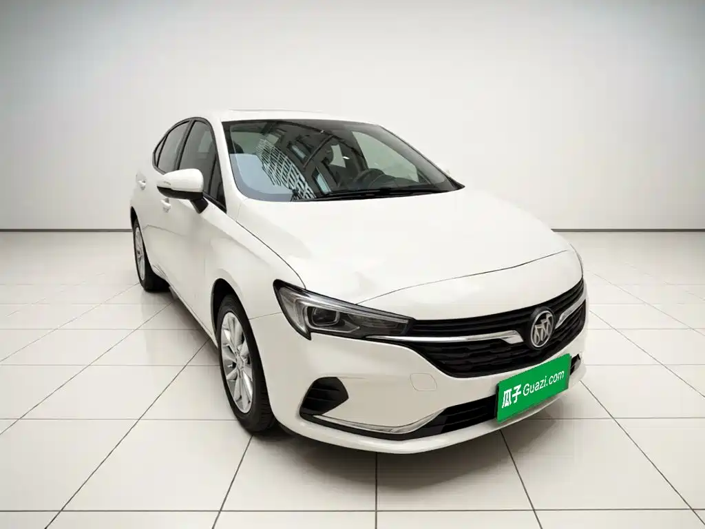 Photo 3 - Buick Verano