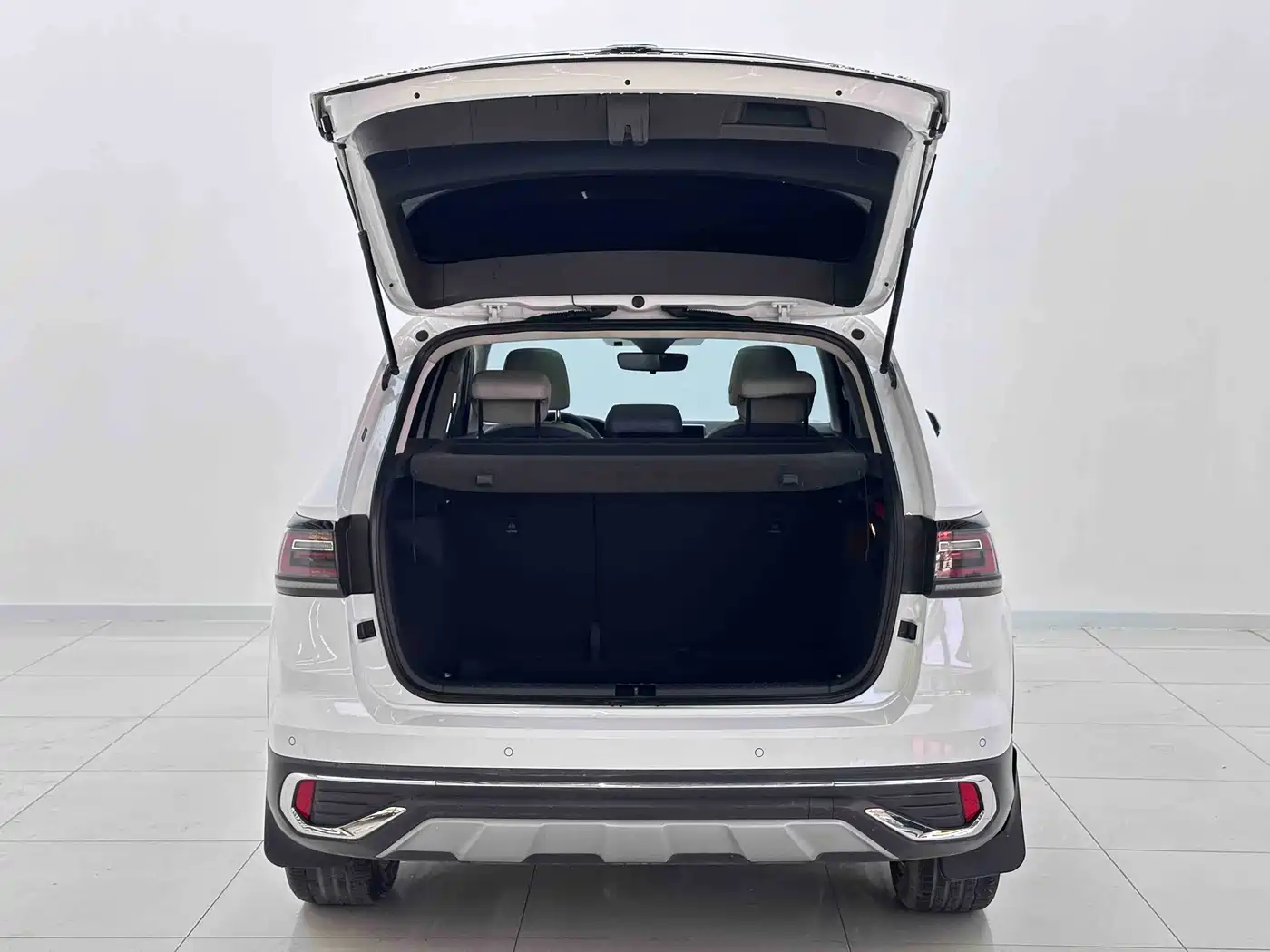 Volkswagen Tharu 2023 300TSI 2WD Full Moon Edition фото 8
