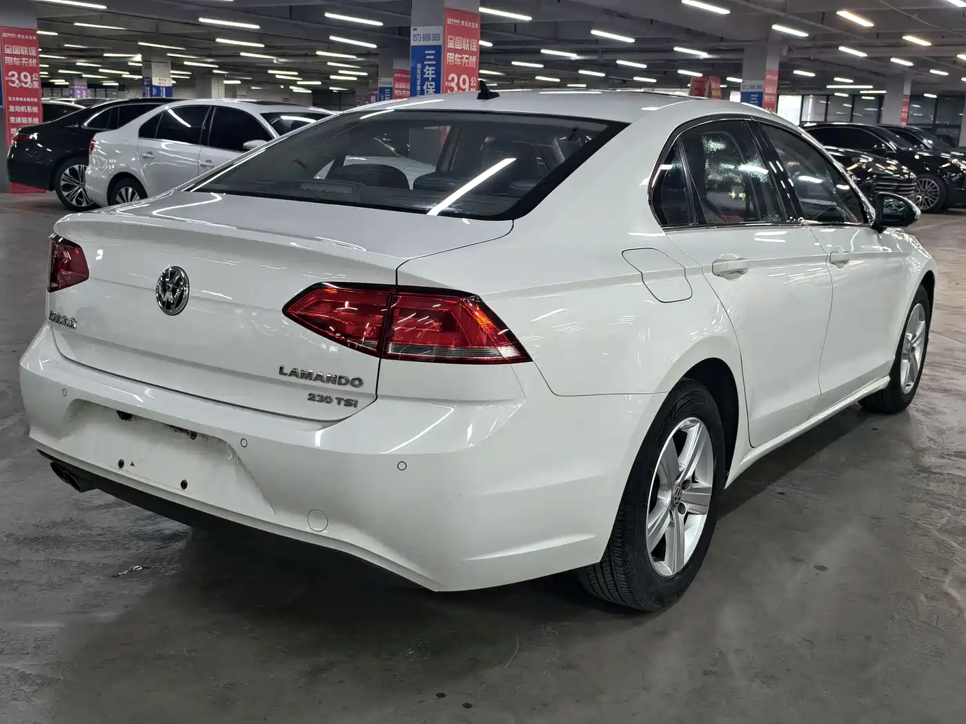 Volkswagen Lamando 2017 230TSI DSG Trend Edition фото 4