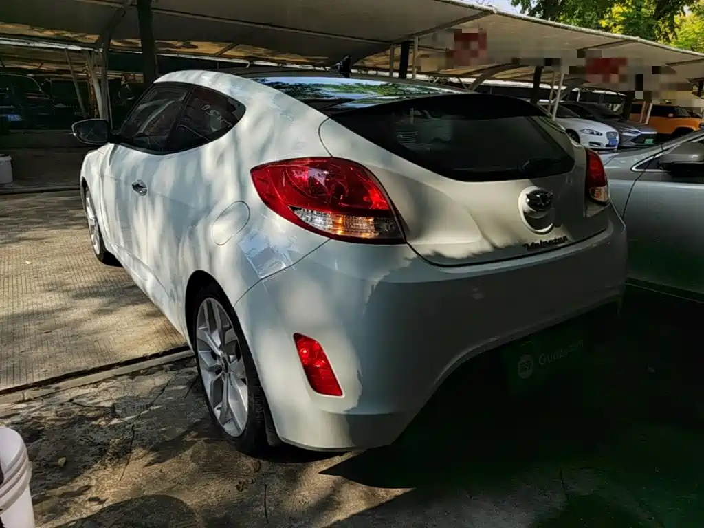 Hyundai Veloster 2015 2012 1.6L Automatic Luxury Edition