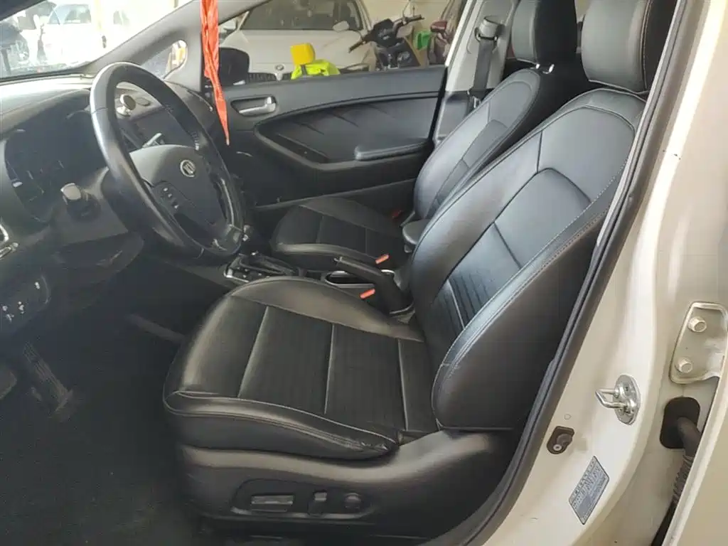 Kia K3 2017 1.6L Automatic 15th Anniversary Special GLS фото 15