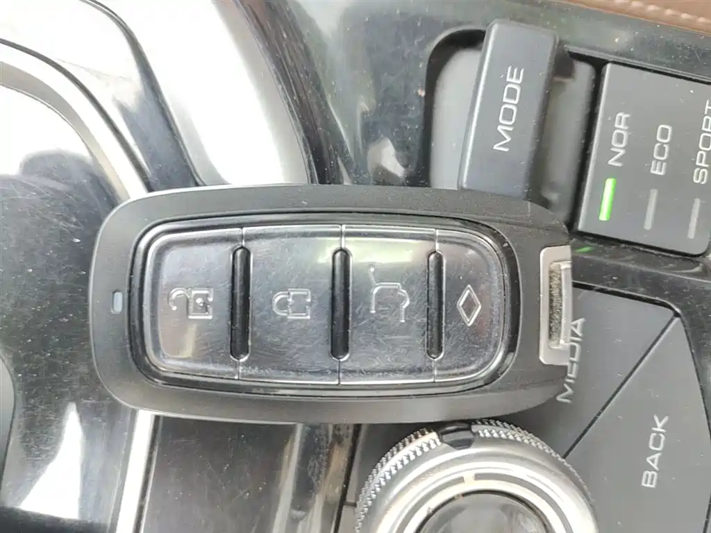 Haval H6 2017 Blue Label 2.0T Automatic 2WD Smart Edition фото 9