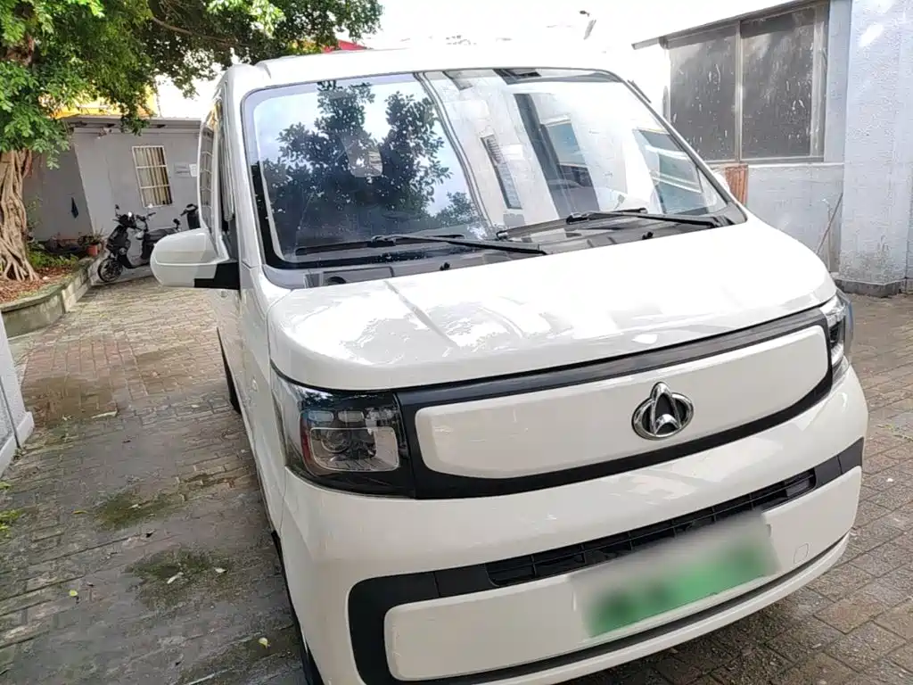 Changan Kaicheng Changan Ruixing EM60 2025 2025 Passenger Version Comfort 6-Seater 300km with Lift-up Tailgate