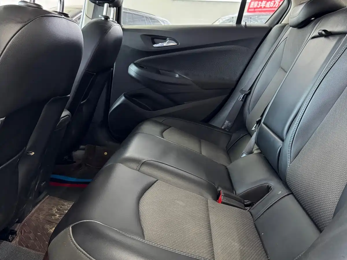 Chevrolet Cruze 2015 1.5L Manual Elite Edition фото 14
