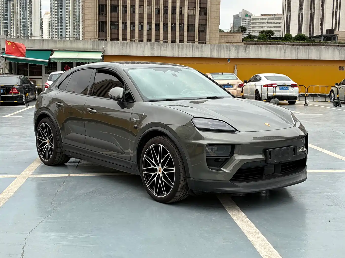 Porsche Macan EV 2024 Macan Long Range фото 3