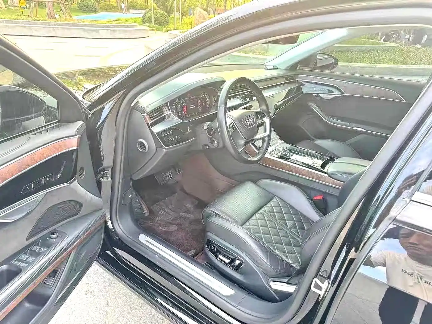 Audi A8 2021 A8L 55 TFSI quattro Luxury фото 9