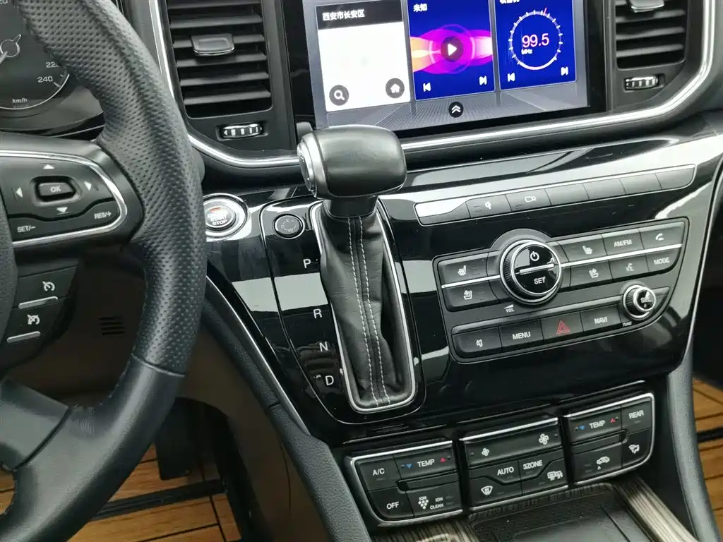 GAC Trumpchi Trumpchi M8 2020 Pilot 390T Ultimate Edition фото 13