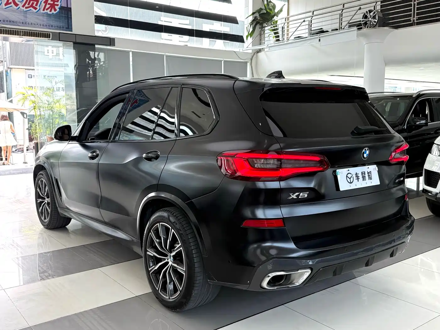 BMW X5 (Import) 2019 xDrive40i Exclusive M Sport Package фото 17