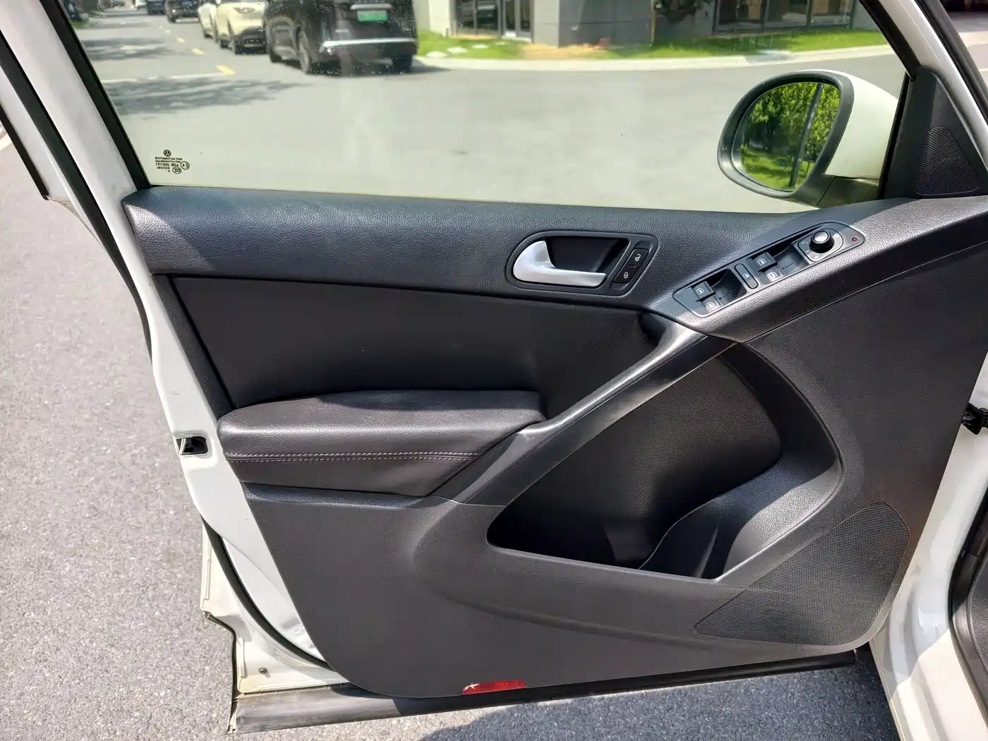 Volkswagen Tiguan 2016 Model 300TSI Automatic 2WD Comfort Edition фото 9