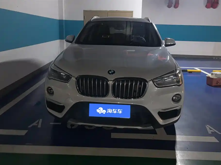 BMW X1 2016 sDrive18Li Luxury Model фото 2