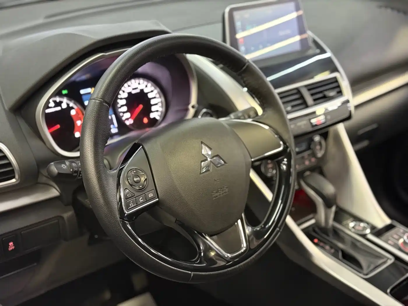 Mitsubishi Eclipse Cross 2021 1.5T CVT 4WD Passion Edition фото 7