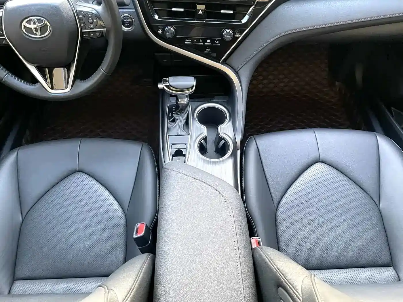 Toyota Camry 2021 2.0G Luxury Edition фото 14