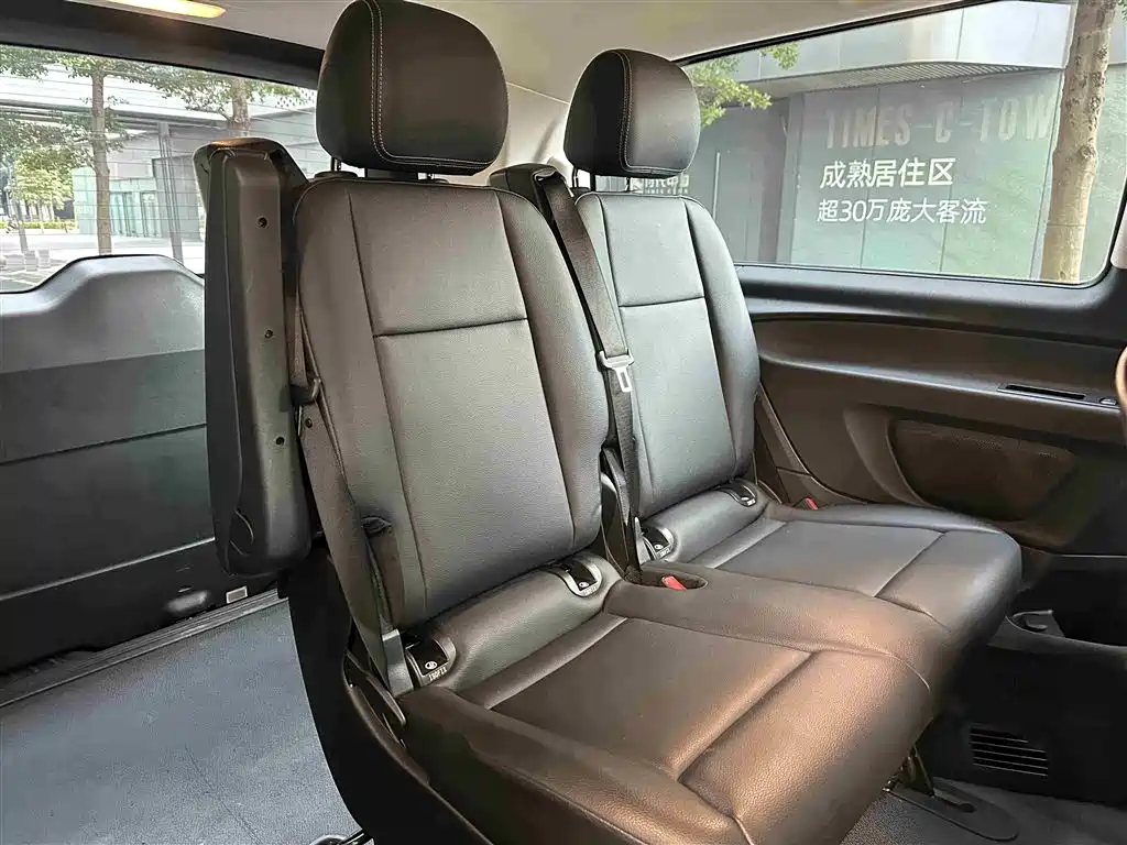 Mercedes-Benz Vito 2021 2.0T Elite 7-Seater фото 16