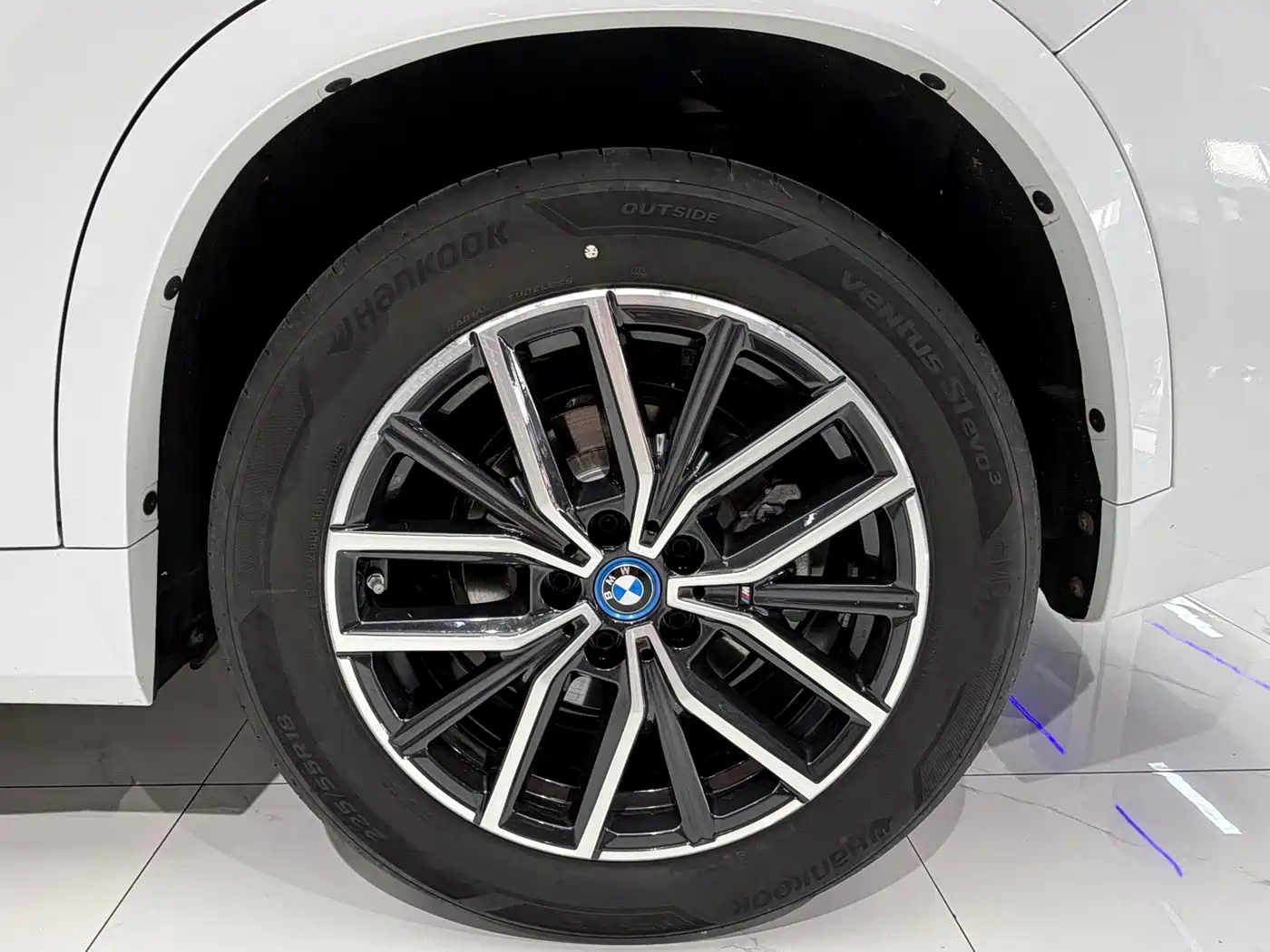BMW iX1 2025 eDrive25L X Design Package фото 9