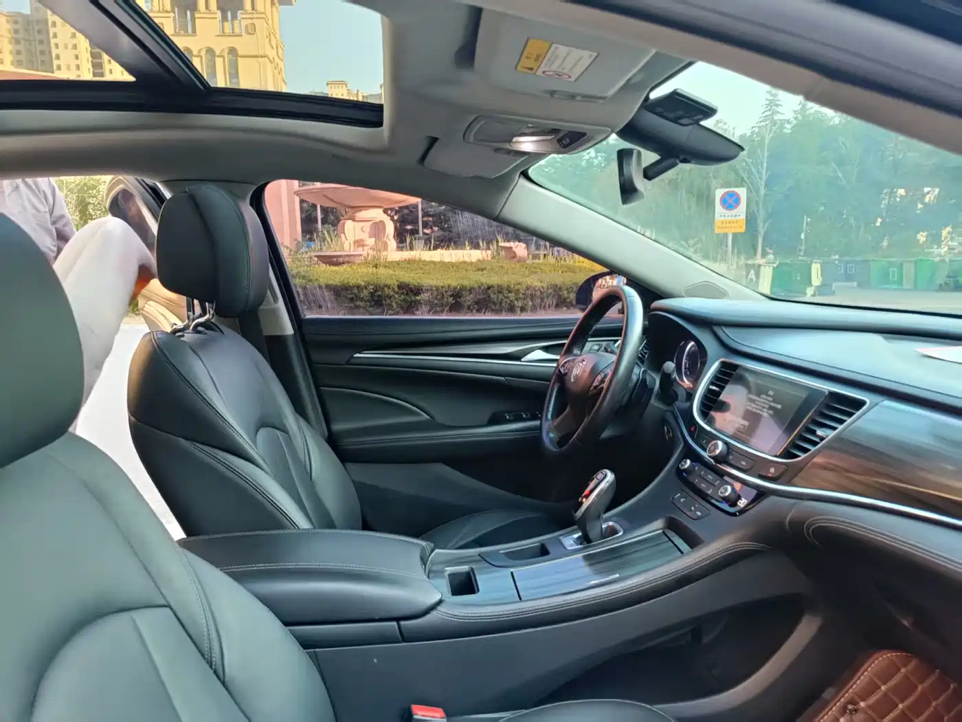 Buick LaCrosse 2016 Facelift 28T Elite фото 11