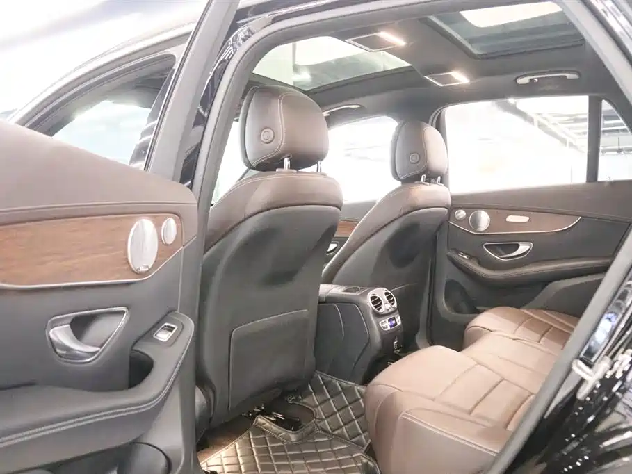 Mercedes-Benz GLC 2021 GLC 300 L 4MATIC Sporty фото 17