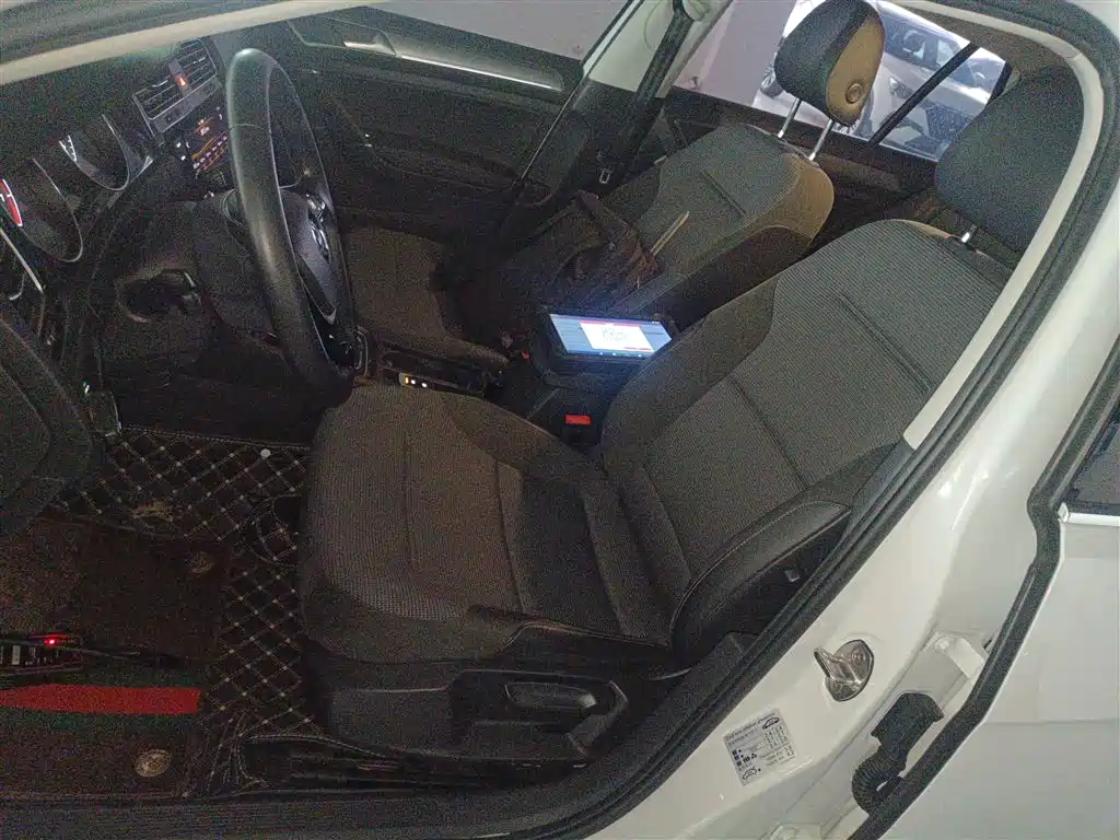 Volkswagen Golf 2019 280TSI DSG Comfort (China V) фото 12